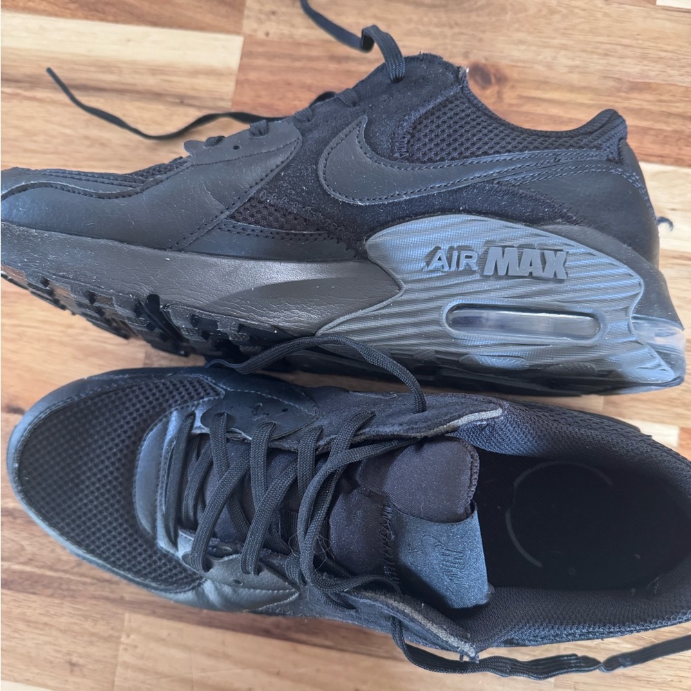 Nike Air Max Black Men's Shoes size 9 EUC